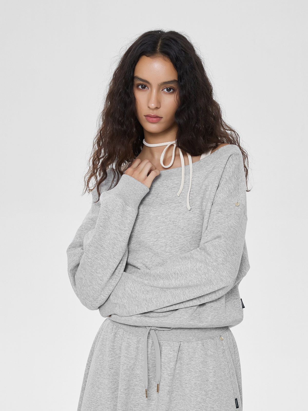 Cubby Off-Shoulder Sweatshirt