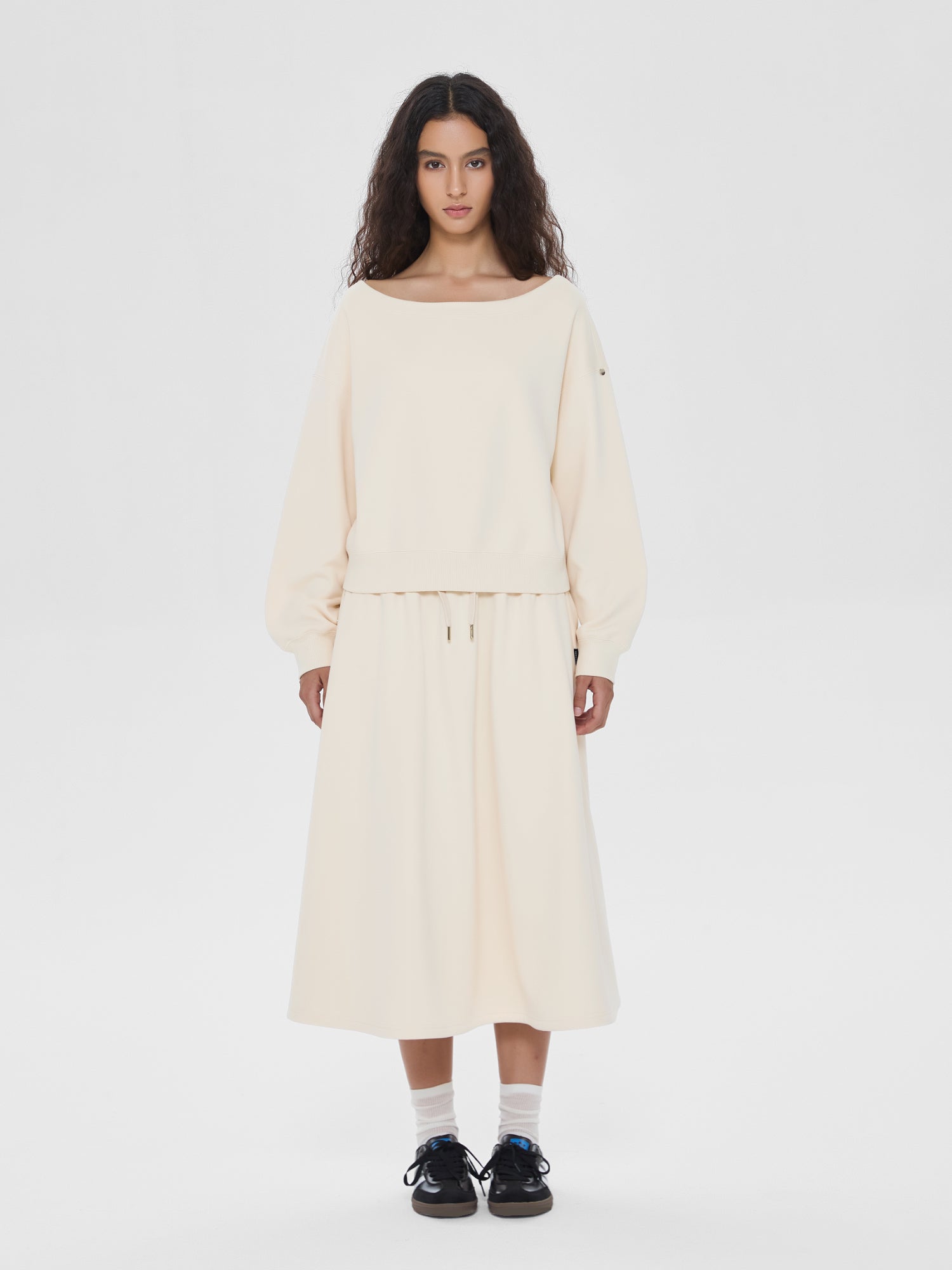 Cubby Off-Shoulder Sweatshirt