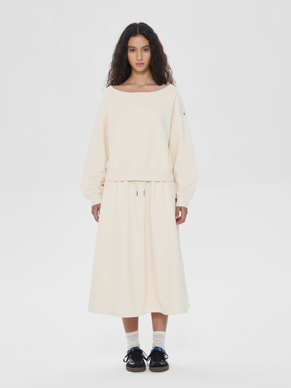 Cubby Off-Shoulder Sweatshirt
