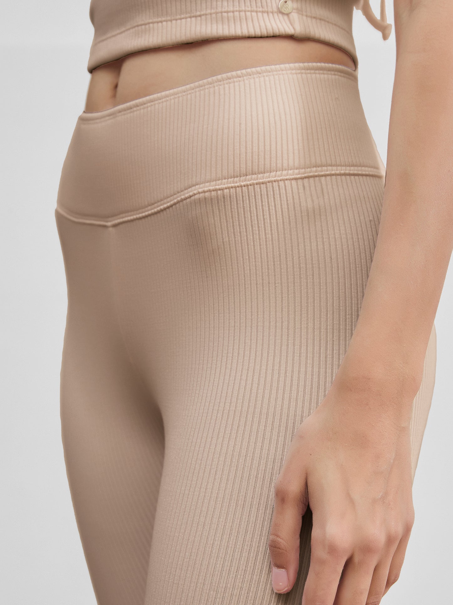 Softly Shaped Legging