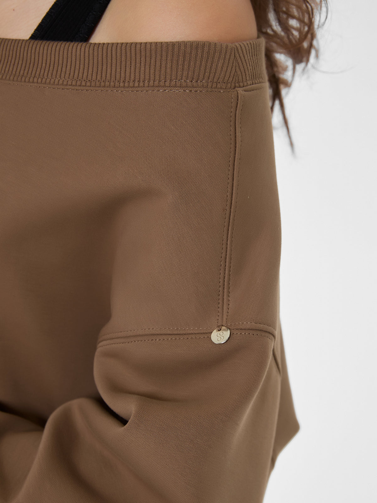 Cubby Off-Shoulder Sweatshirt
