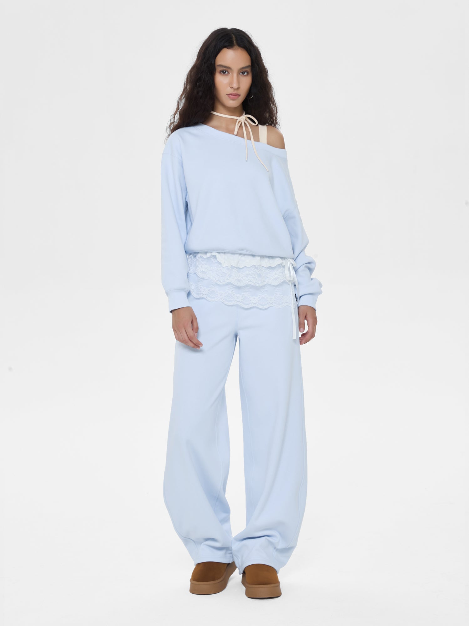 Cubby Off-Shoulder Sweatshirt