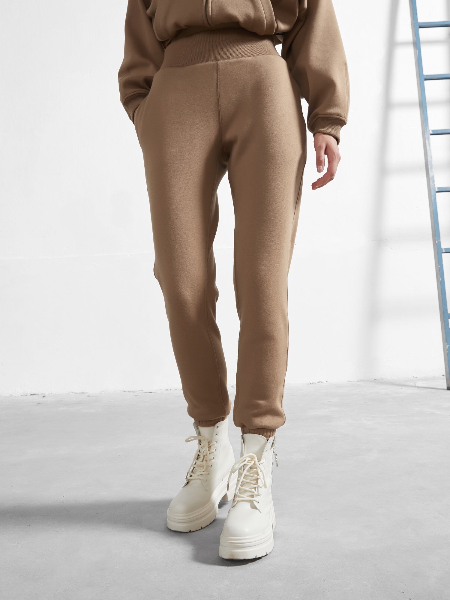 Cubby Jogger | Limited Edition